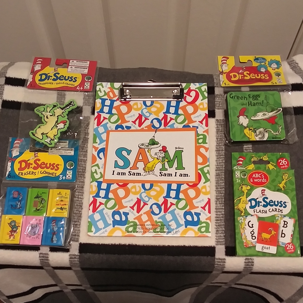NWT Green Eggs-n- Ham School Set